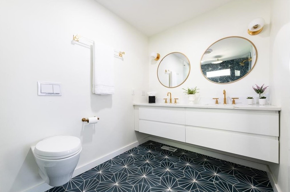 4000 Cooper Lk Rd, Smyrna GA  30082-3326 exterior