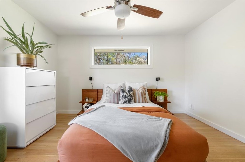 4000 Cooper Lk Rd, Smyrna GA  30082-3326 exterior