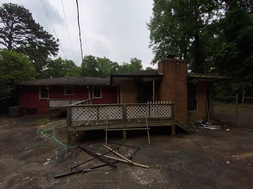 2011 Starmount Way, Decatur GA  30032-0039 exterior