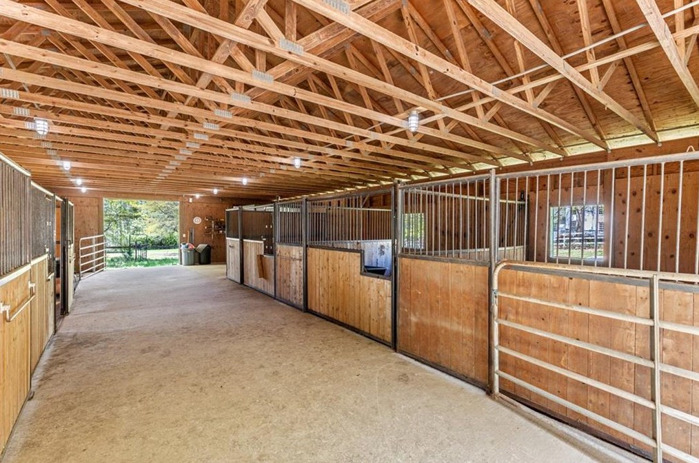 2140 Smyrna Rd, Conyers GA  30094-6169 exterior