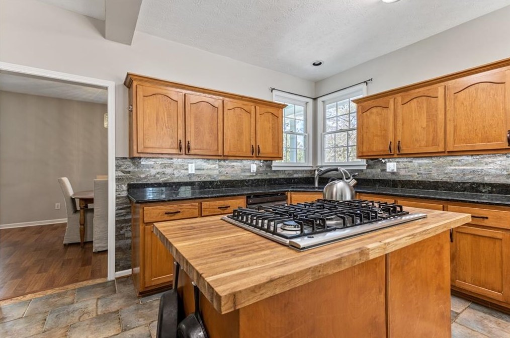 2140 Smyrna Rd, Conyers GA  30094-6169 exterior