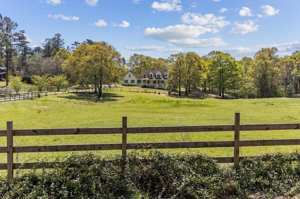 2140 Smyrna Rd, Conyers GA  30094-6169 exterior