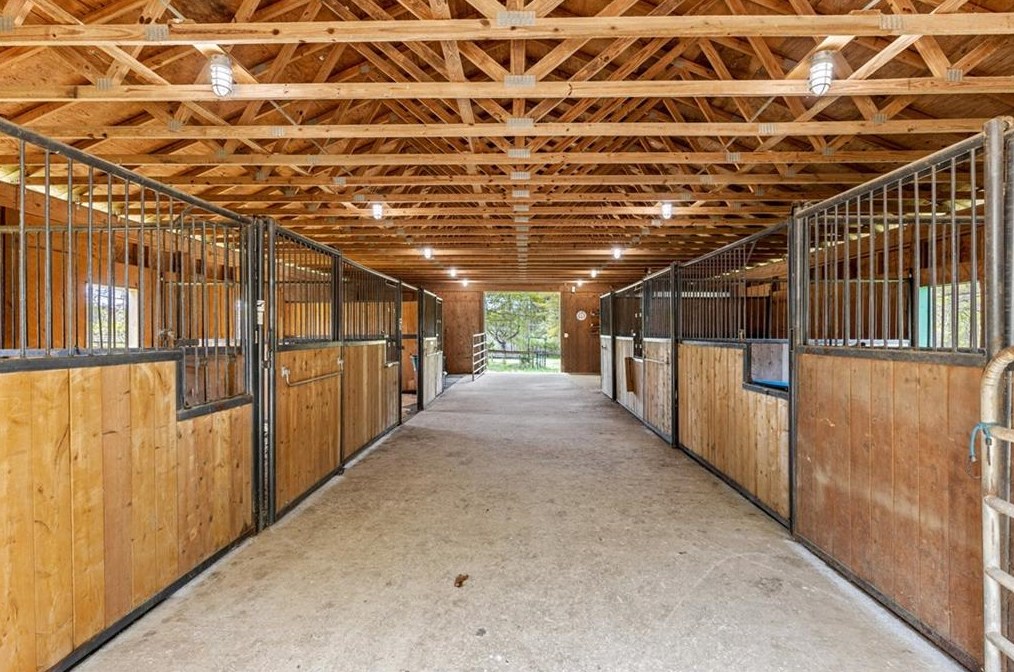 2140 Smyrna Rd, Conyers GA  30094-6169 exterior