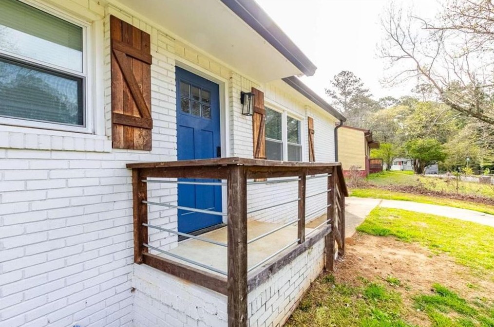 60 Finch Dr, Atlanta GA  30315-6502 exterior