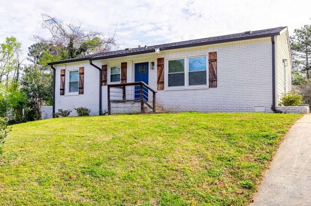 60 Finch Dr, Atlanta GA  30315-6502 exterior