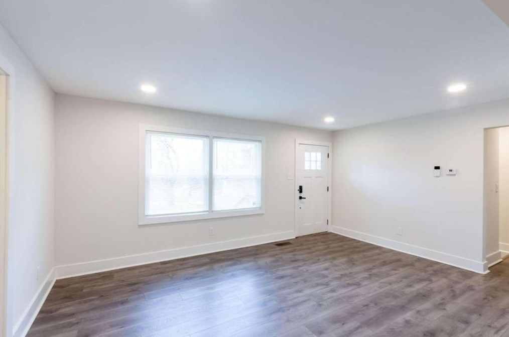 60 Finch Dr, Atlanta GA  30315-6502 exterior