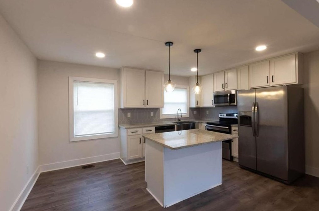 60 Finch Dr, Atlanta GA  30315-6502 exterior
