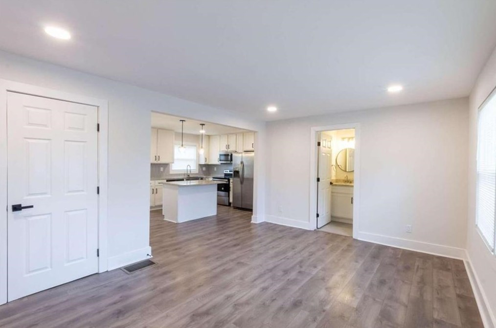 60 Finch Dr, Atlanta GA  30315-6502 exterior