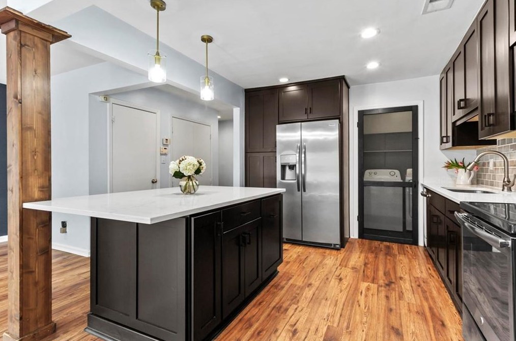 2747 Farmstead Rd, Smyrna GA  30080-2619 exterior