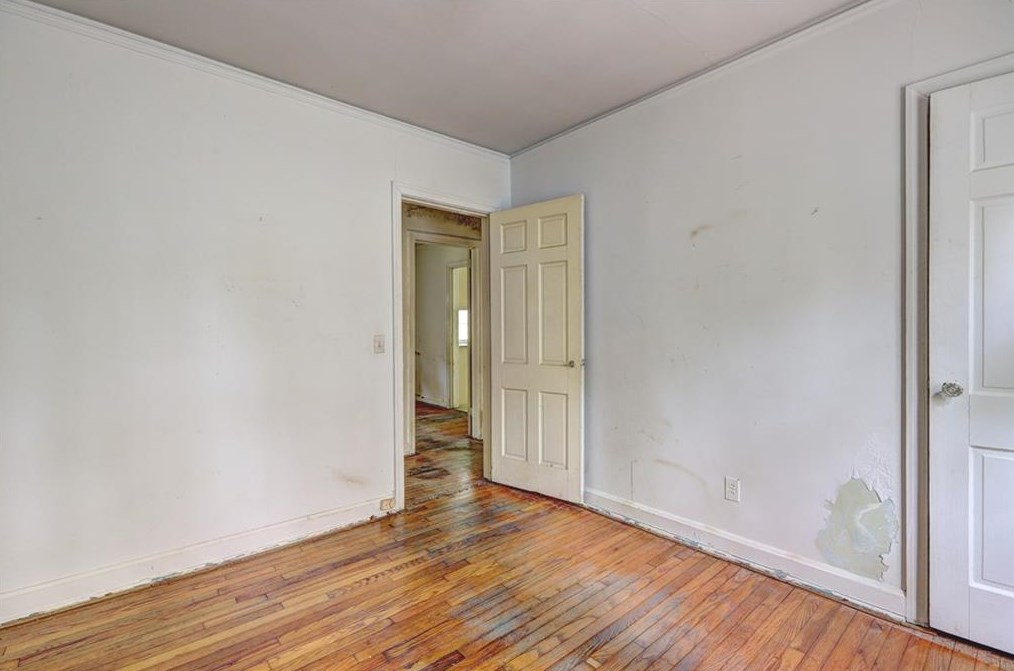 1186 Thomas Rd, Decatur GA  30030-4615 exterior