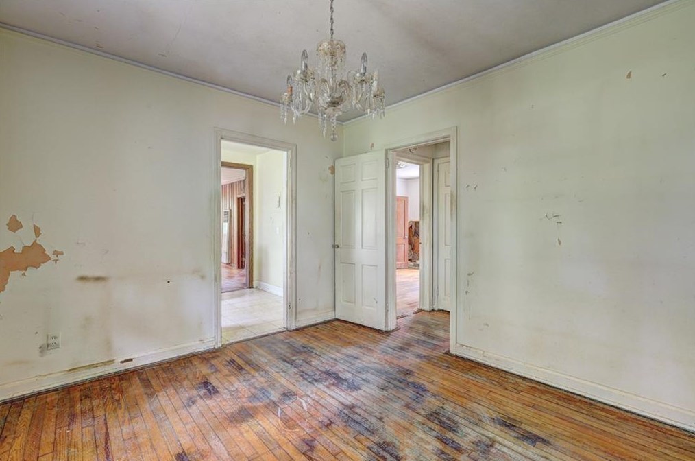 1186 Thomas Rd, Decatur GA  30030-4615 exterior