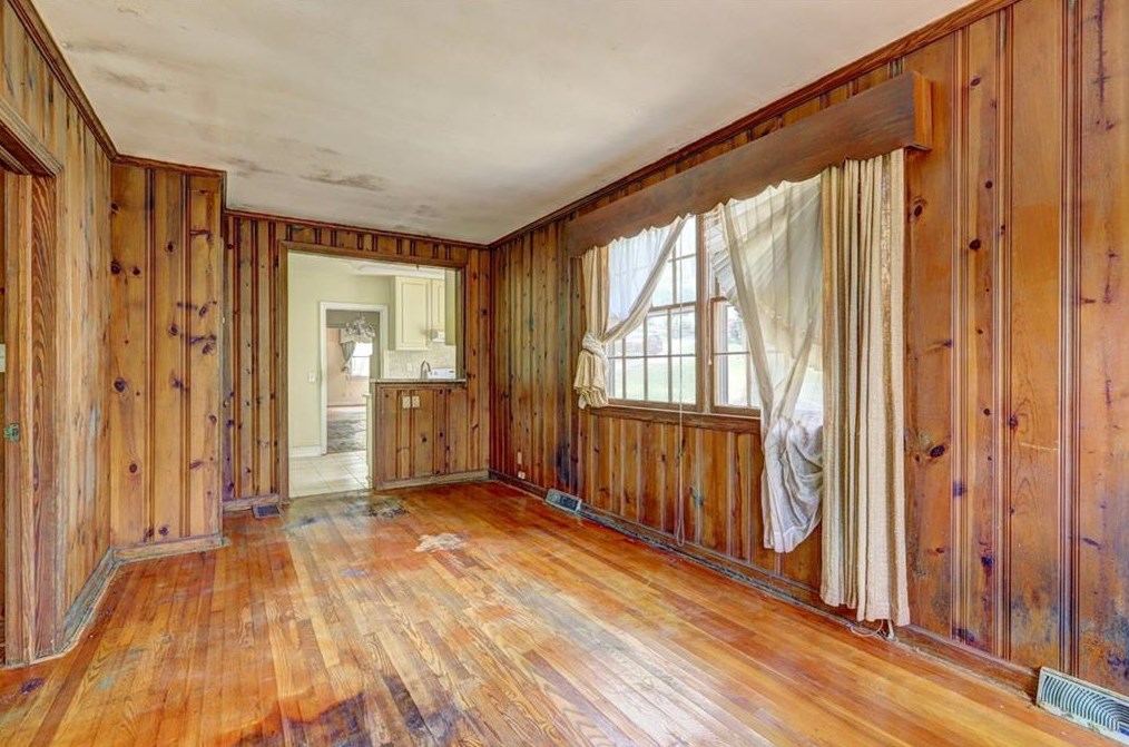 1186 Thomas Rd, Decatur GA  30030-4615 exterior