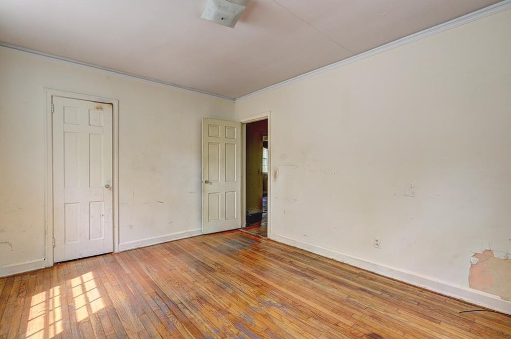 1186 Thomas Rd, Decatur GA  30030-4615 exterior