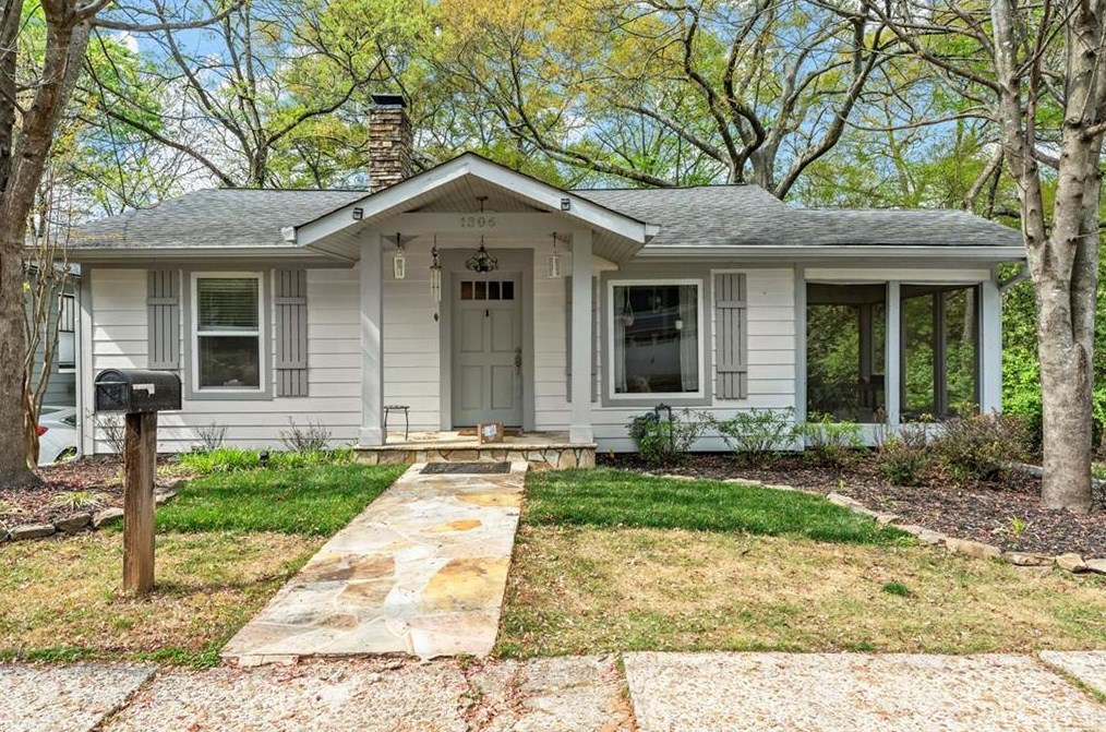 1306 Oak Grove Ave, Atlanta GA  30316-1620 exterior