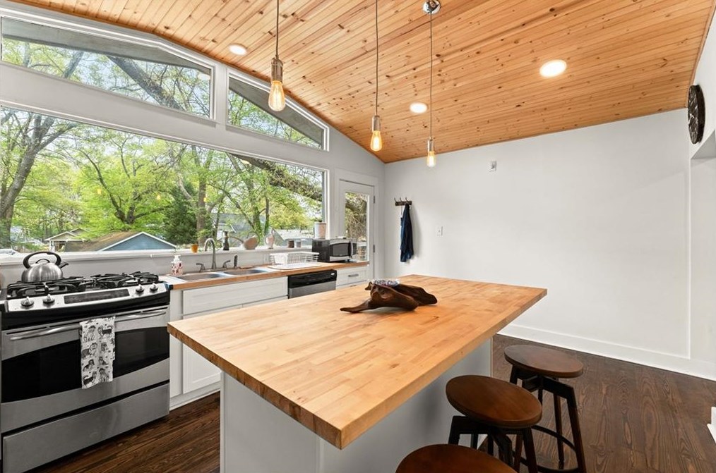 1306 Oak Grv Ave, Atlanta GA  30316-1620 exterior