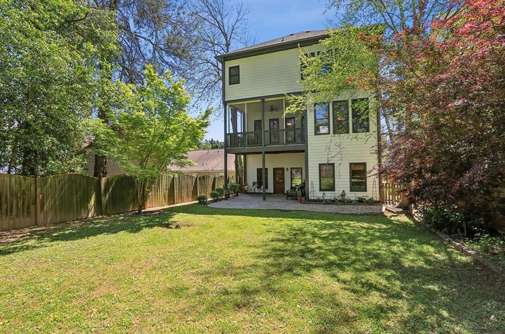 1282 Windsor Pkwy, Atlanta GA  30319-2651 exterior