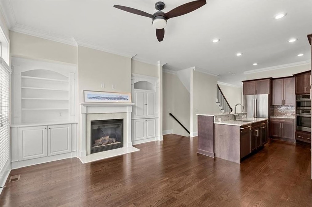 1744 Breyerton Dr, Atlanta GA  30329-4712 exterior