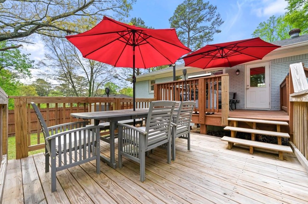 2868 Horse Shoe Dr, Atlanta GA  30316-4240 exterior