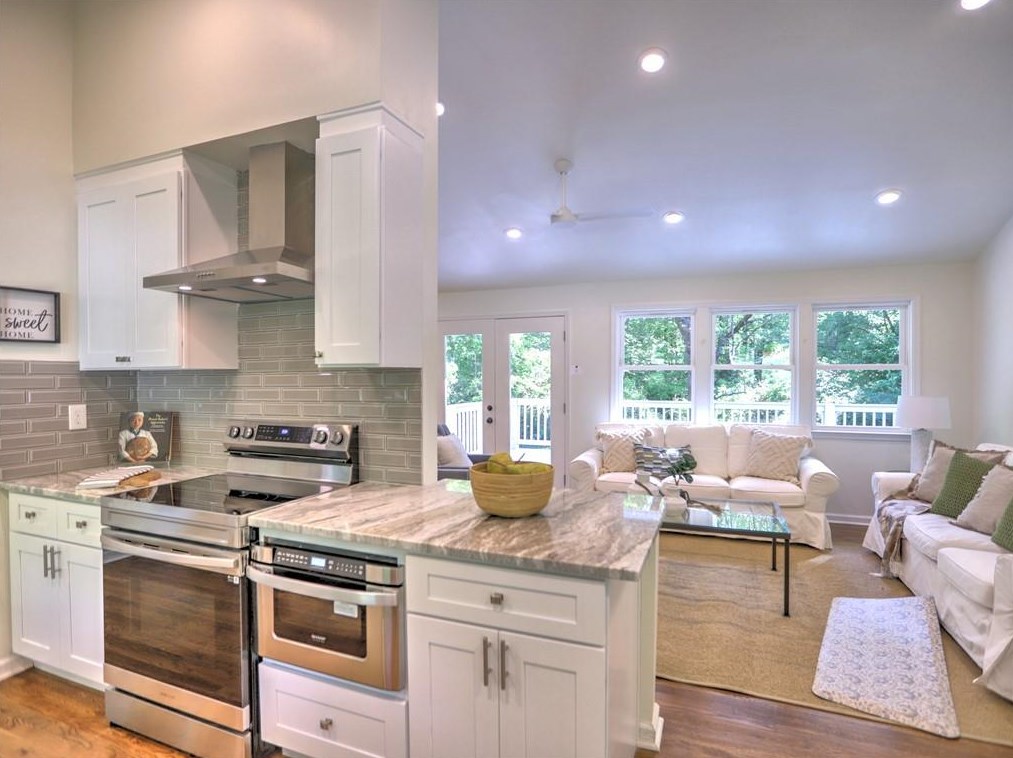 355 Brk Dr, Atlanta GA  30328-2110 exterior