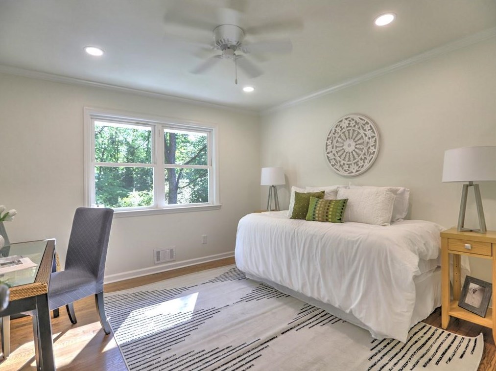 355 Brk Dr, Atlanta GA  30328-2110 exterior