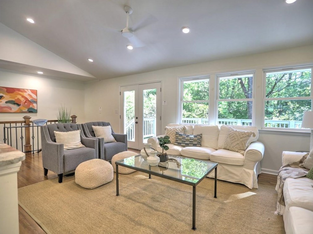 355 Brk Dr, Atlanta GA  30328-2110 exterior