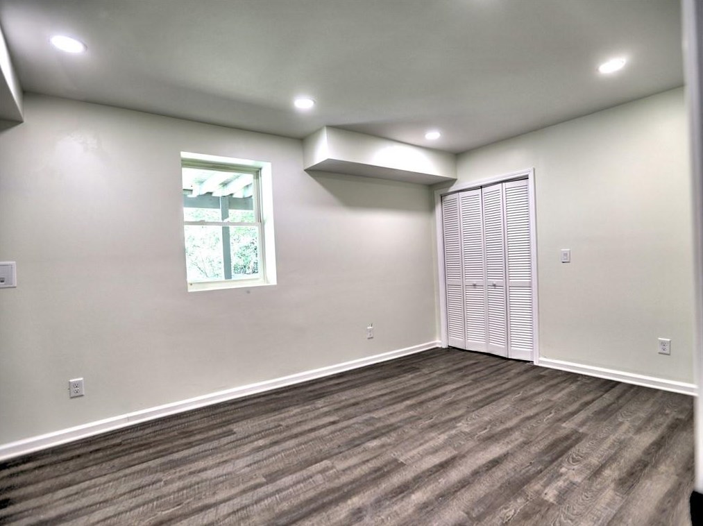 355 Brk Dr, Atlanta GA  30328-2110 exterior