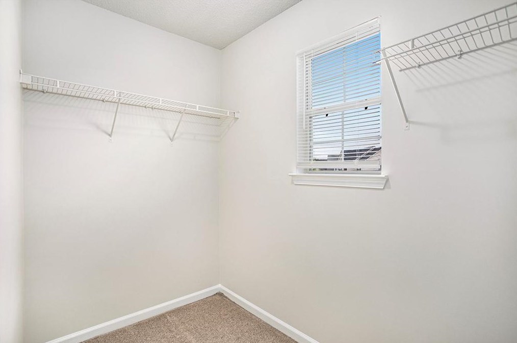 5696 Colonnade Dr, Rex GA 30273-5019 exterior