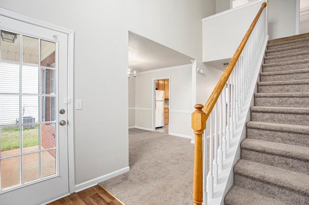 5696 Colonnade Dr, Rex GA 30273-5019 exterior