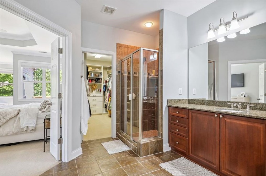 3121 Woodwalk Trce, Atlanta GA  exterior
