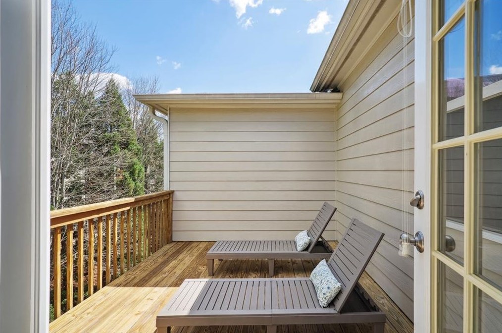 3121 Woodwalk Trce, Atlanta GA  exterior