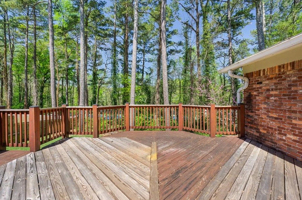 2284 Meadowvale Dr, Atlanta GA  30345-3545 exterior