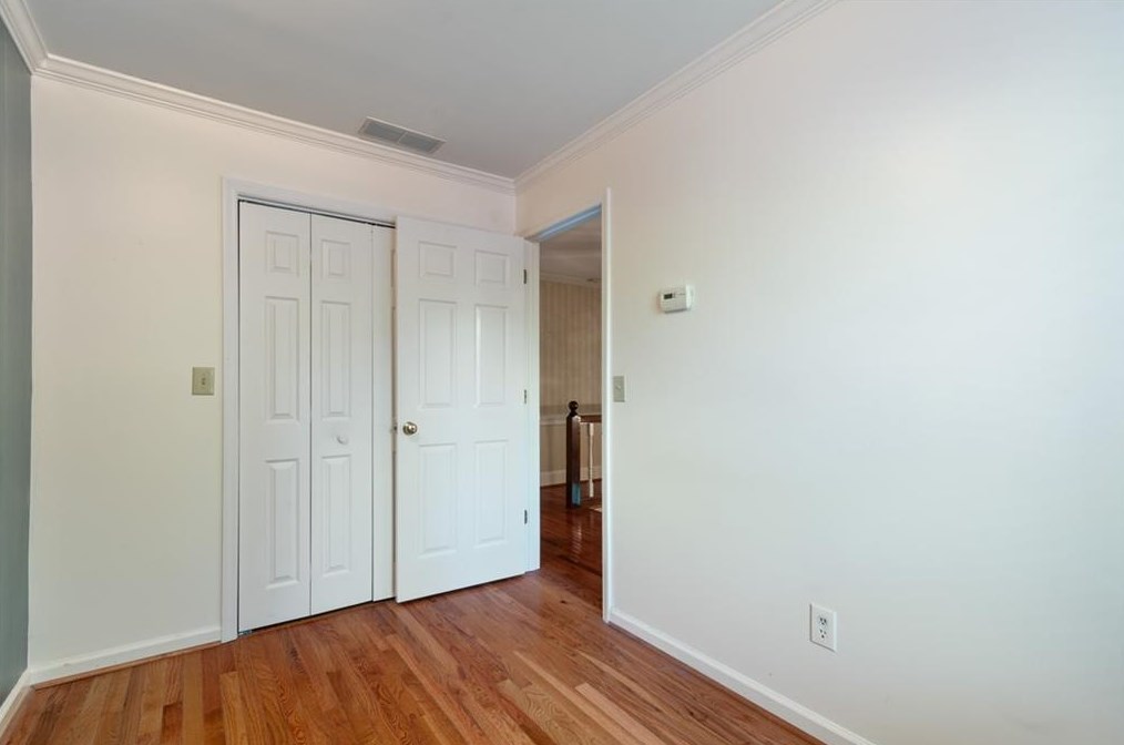 3846 Cherokee Frd, Gainesville GA 30506-3077 exterior