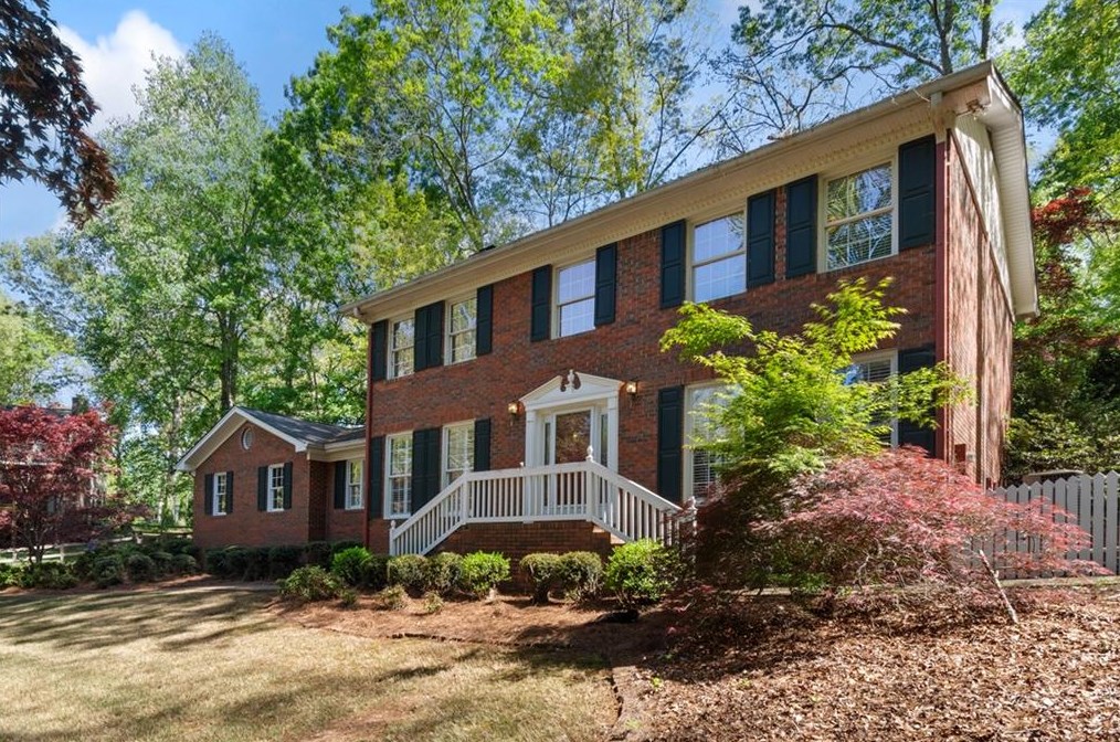 3846 Cherokee Frd, Gainesville GA 30506-3077 exterior