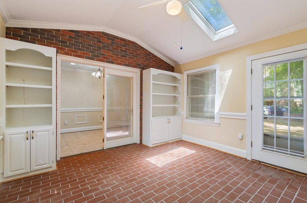 3846 Cherokee Frd, Gainesville GA 30506-3077 exterior