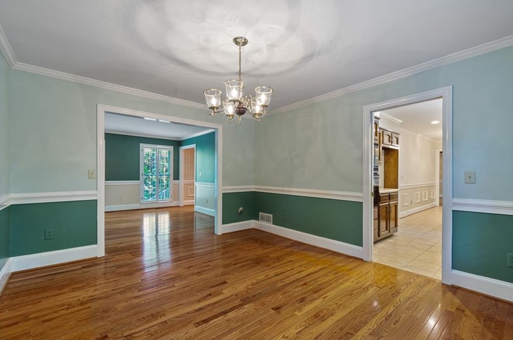 3846 Cherokee Frd, Gainesville GA 30506-3077 exterior