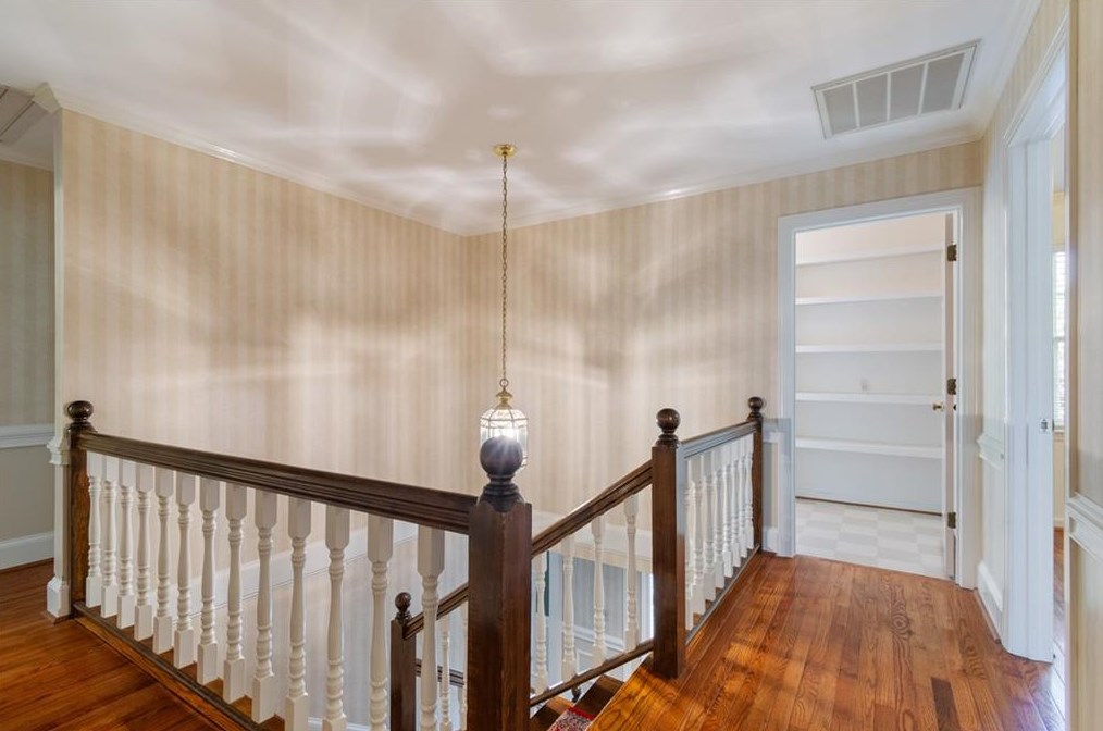 3846 Cherokee Frd, Gainesville GA 30506-3077 exterior