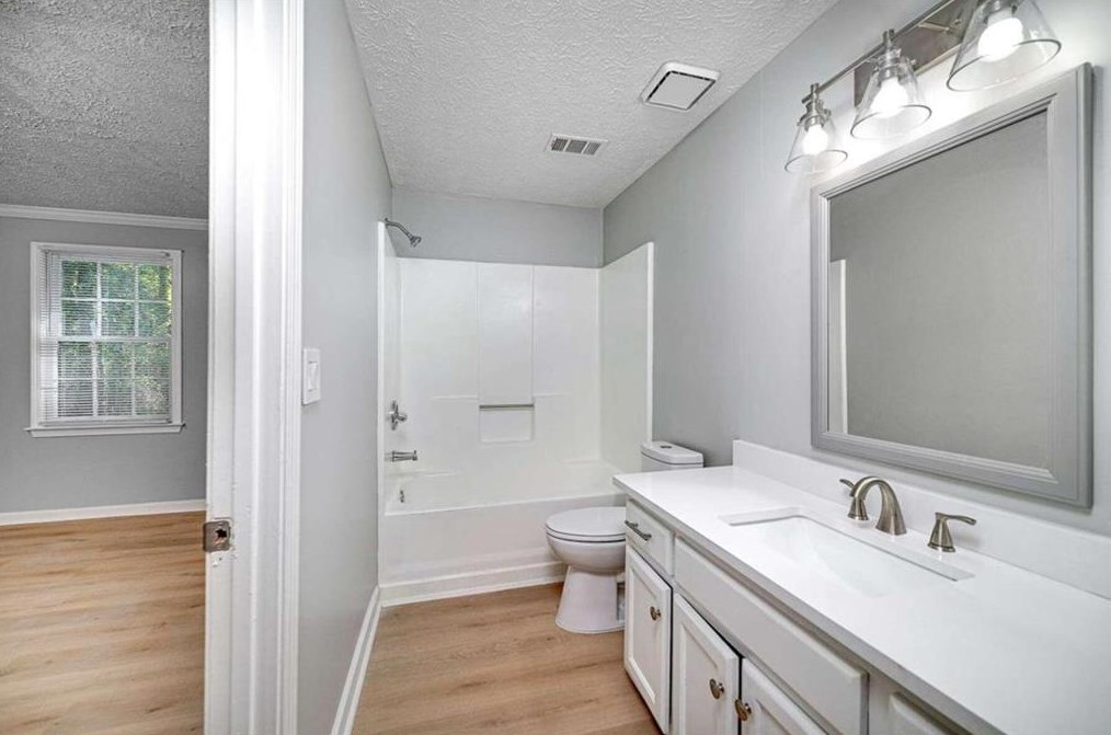 3162 Palm Tree Dr, Lithonia GA 30038-2360 exterior