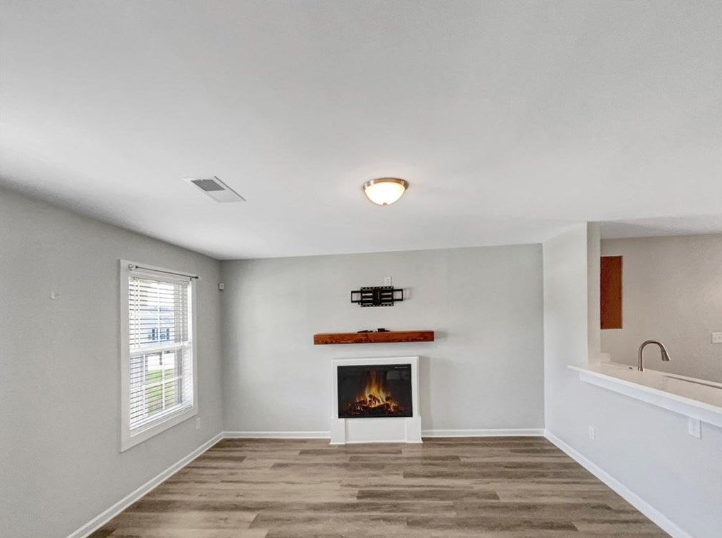 5843 Westchase St, Atlanta GA  30336-2912 exterior