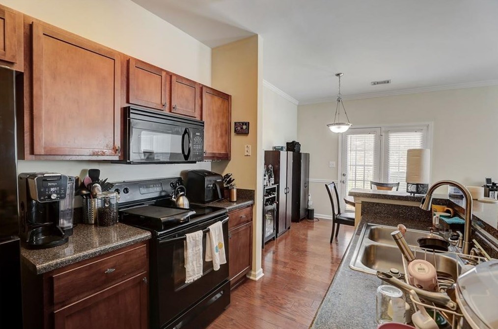 2509 Laurel Cir, Atlanta GA  30311-1236 exterior
