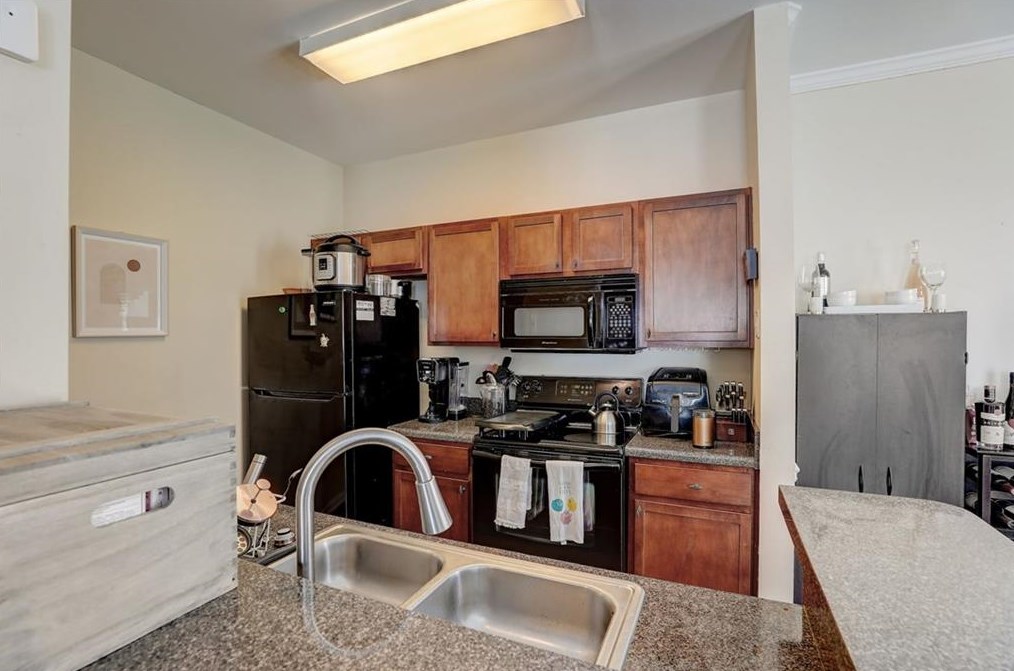 2509 Laurel Cir, Atlanta GA  30311-1236 exterior