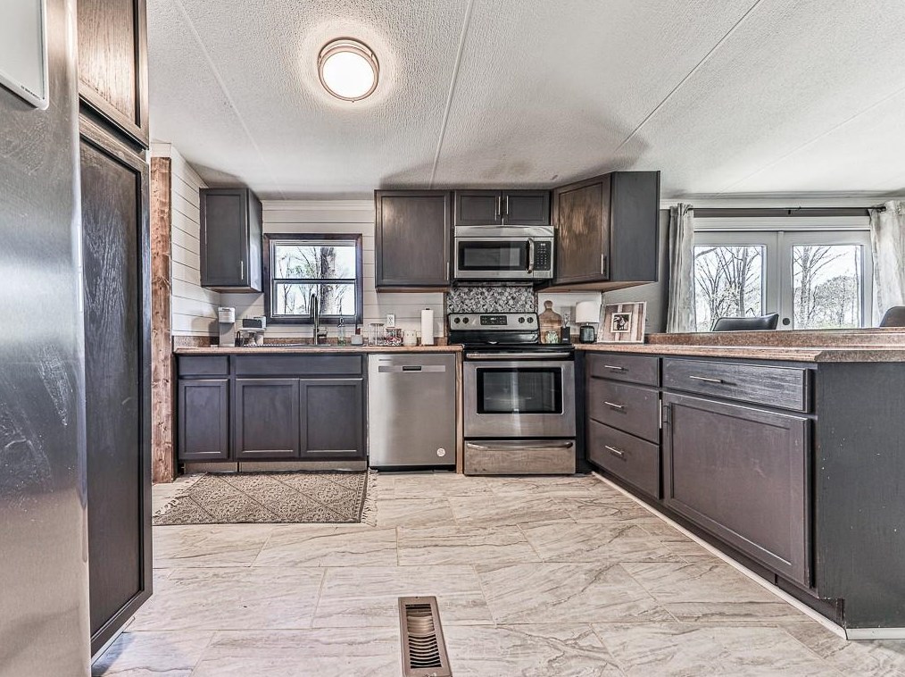 873 Evans Rd, Big Canoe GA  30143-3769 exterior