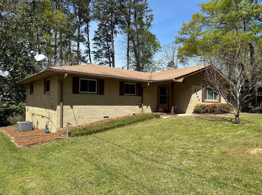 2544 Lake Capri Dr, Conyers GA  30012-2925 exterior