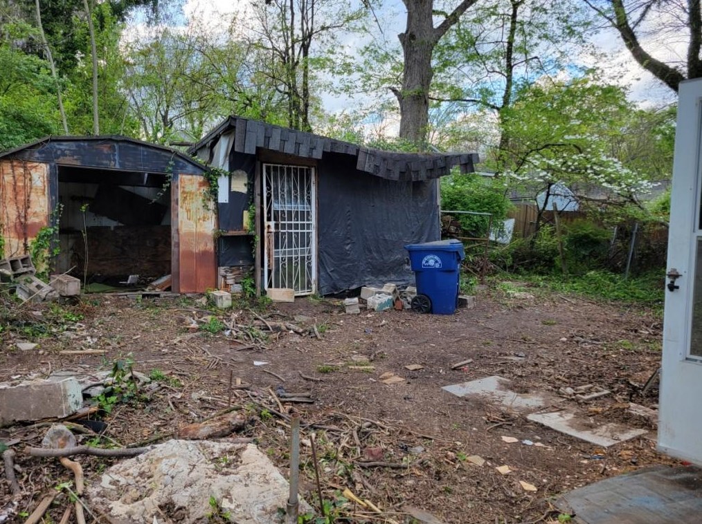 1097 Hubbard St, Atlanta GA  30310-3157 exterior