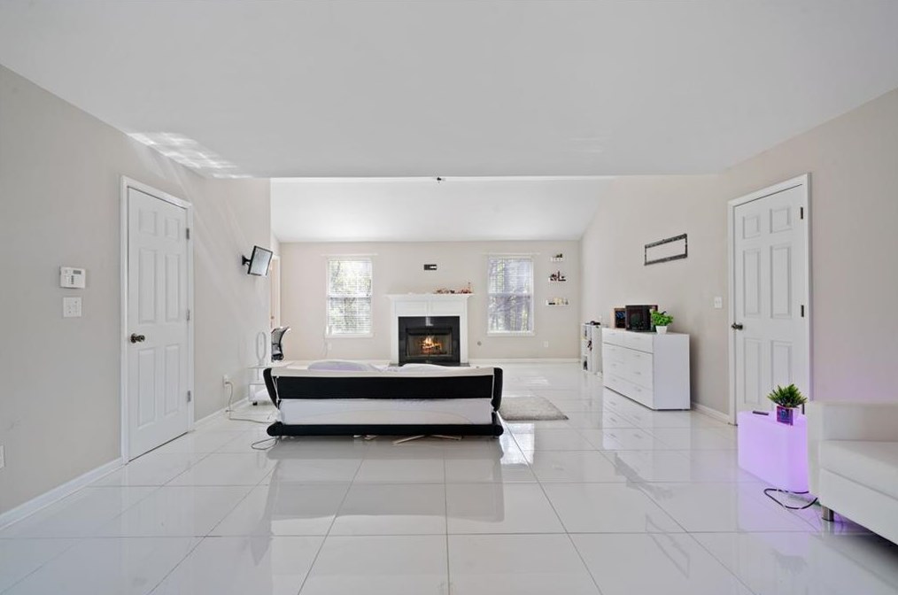 2912 Chilhowee Dr, Atlanta GA  30331-9445 exterior