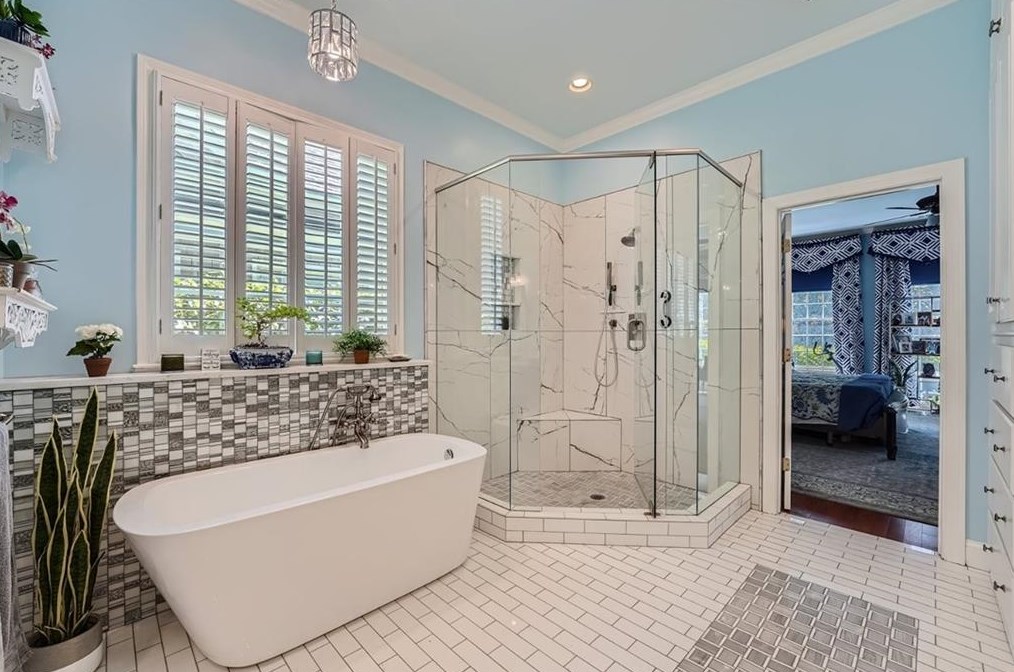 1109 Bellewood Sq, Atlanta GA exterior