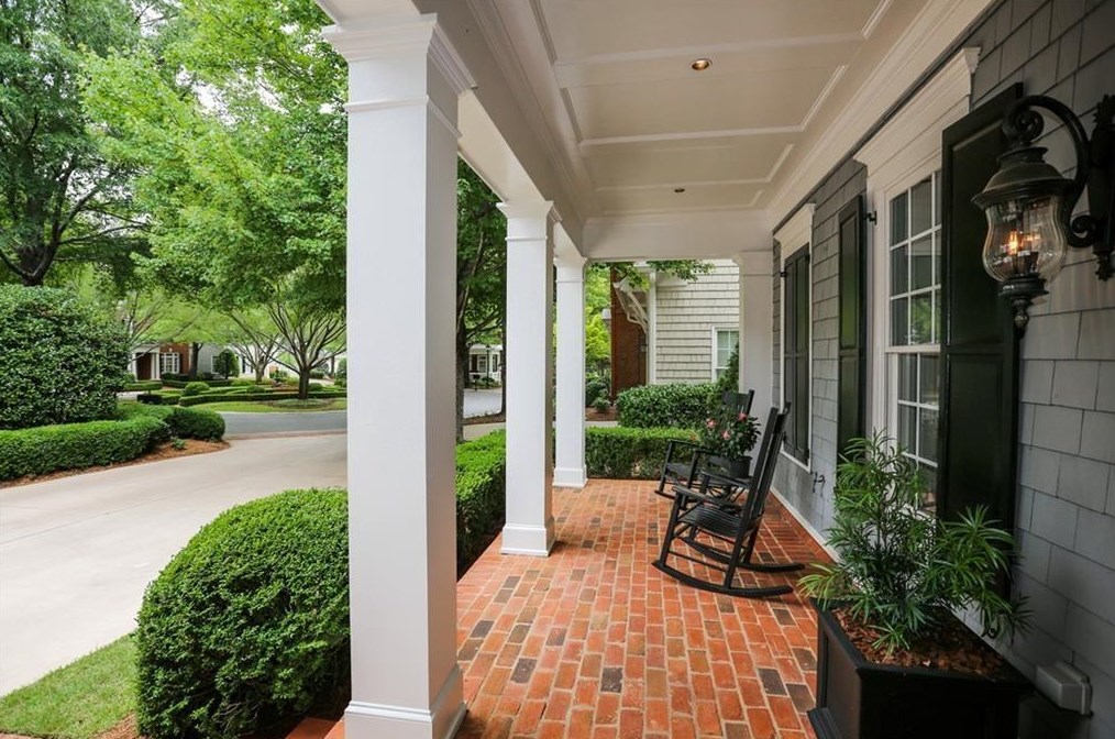 1109 Bellewood Sq, Atlanta GA exterior