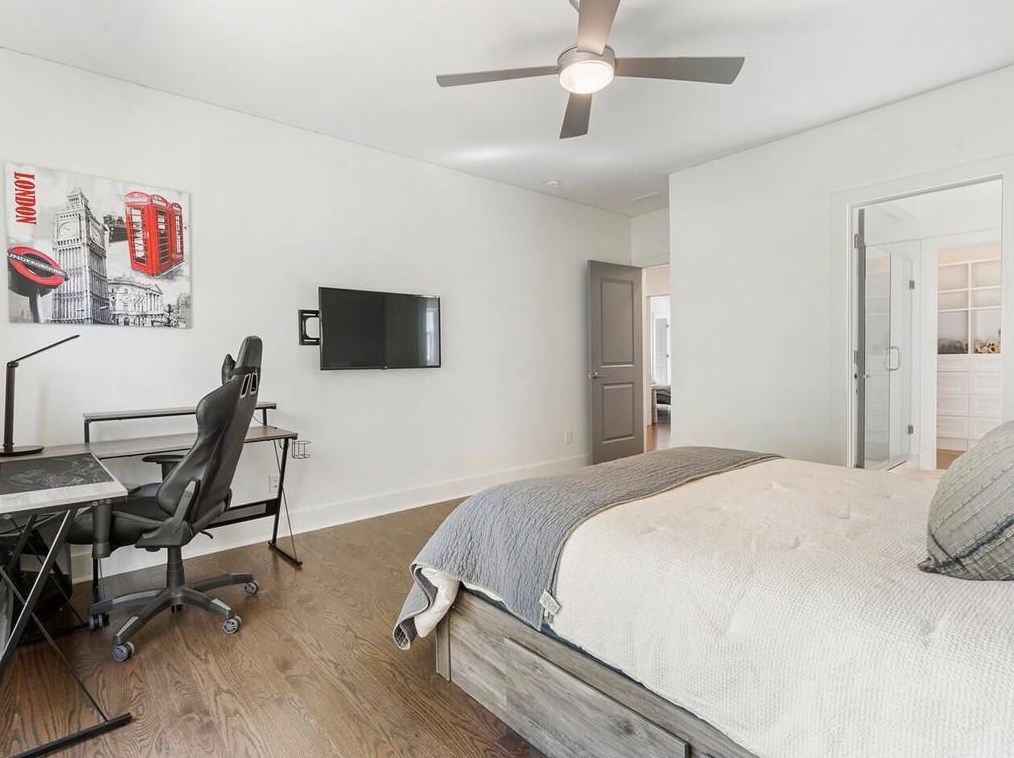 3931 Sheldon Dr, Atlanta GA  30342-4211 exterior