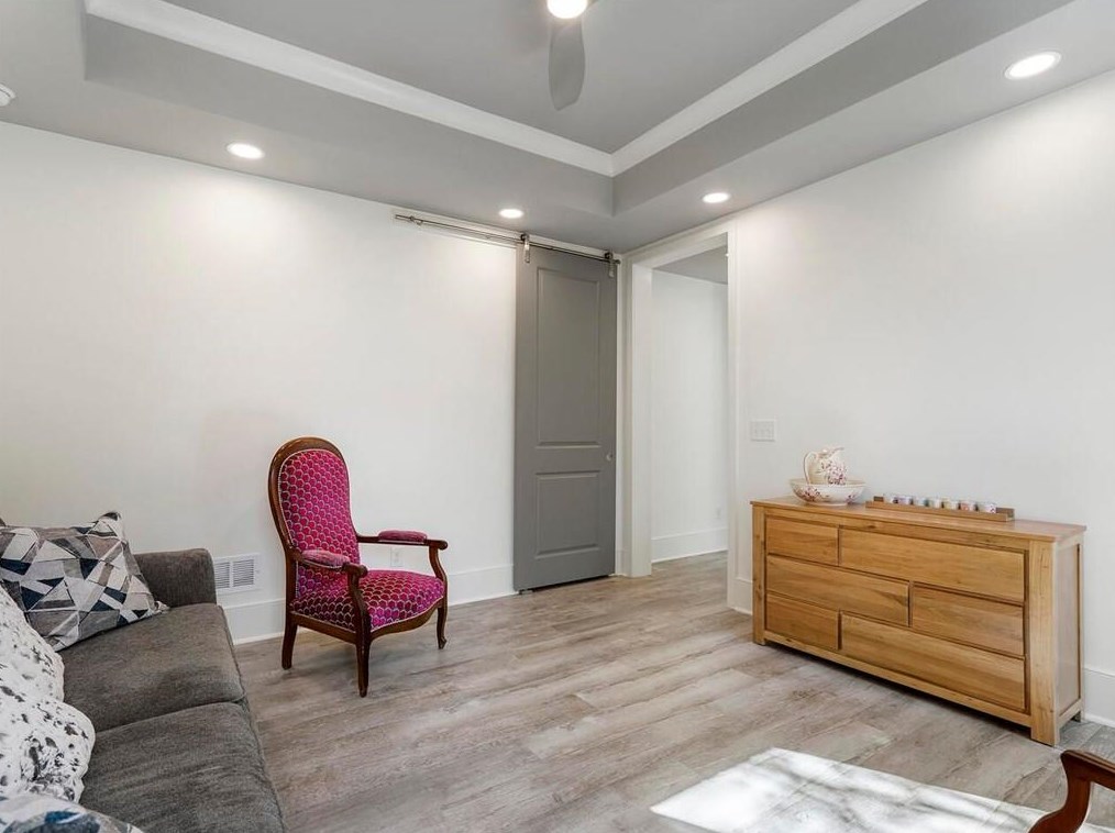 3931 Sheldon Dr, Atlanta GA  30342-4211 exterior