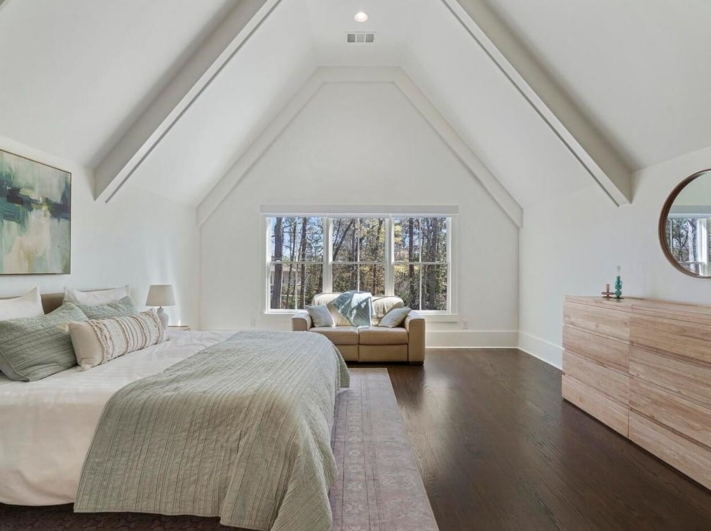 3931 Sheldon Dr, Atlanta GA  30342-4211 exterior