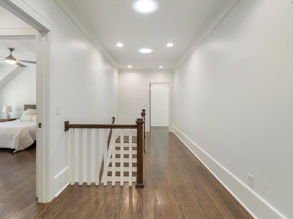 3931 Sheldon Dr, Atlanta GA  30342-4211 exterior